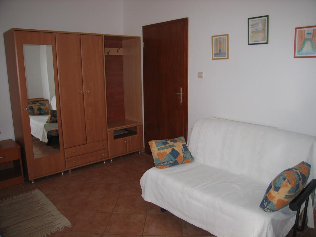 Studio Max Rovinj Exterior foto